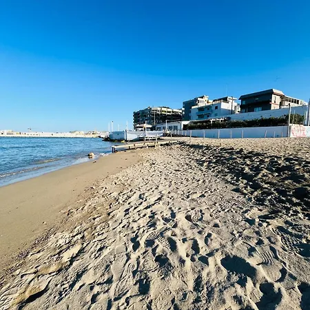 Comfort Near The Sea Apartman *